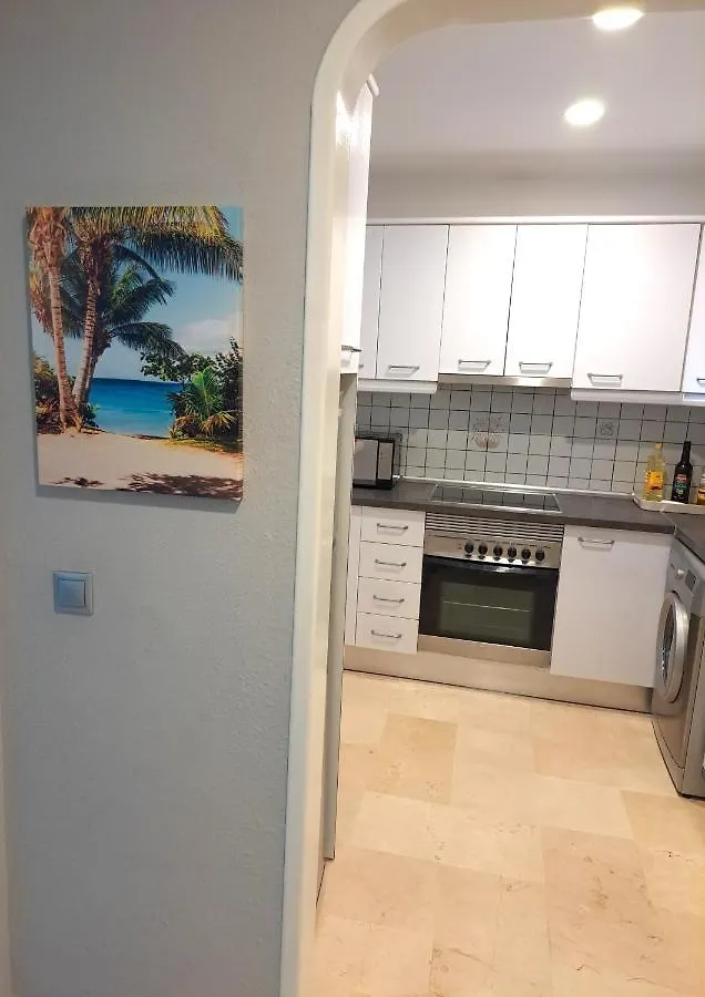 Beautiful 2 Bed Apartment With Pool And Golf Views Málaga