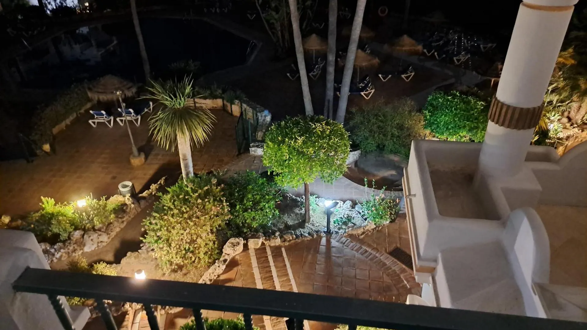 Beautiful 2 Bed Apartment With Pool And Golf Views Málaga Spagna